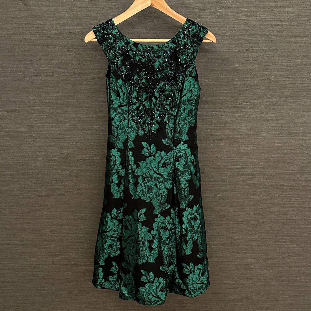 Aidan Mattox Sleeveless Emerald and Black Floral Dress NWT